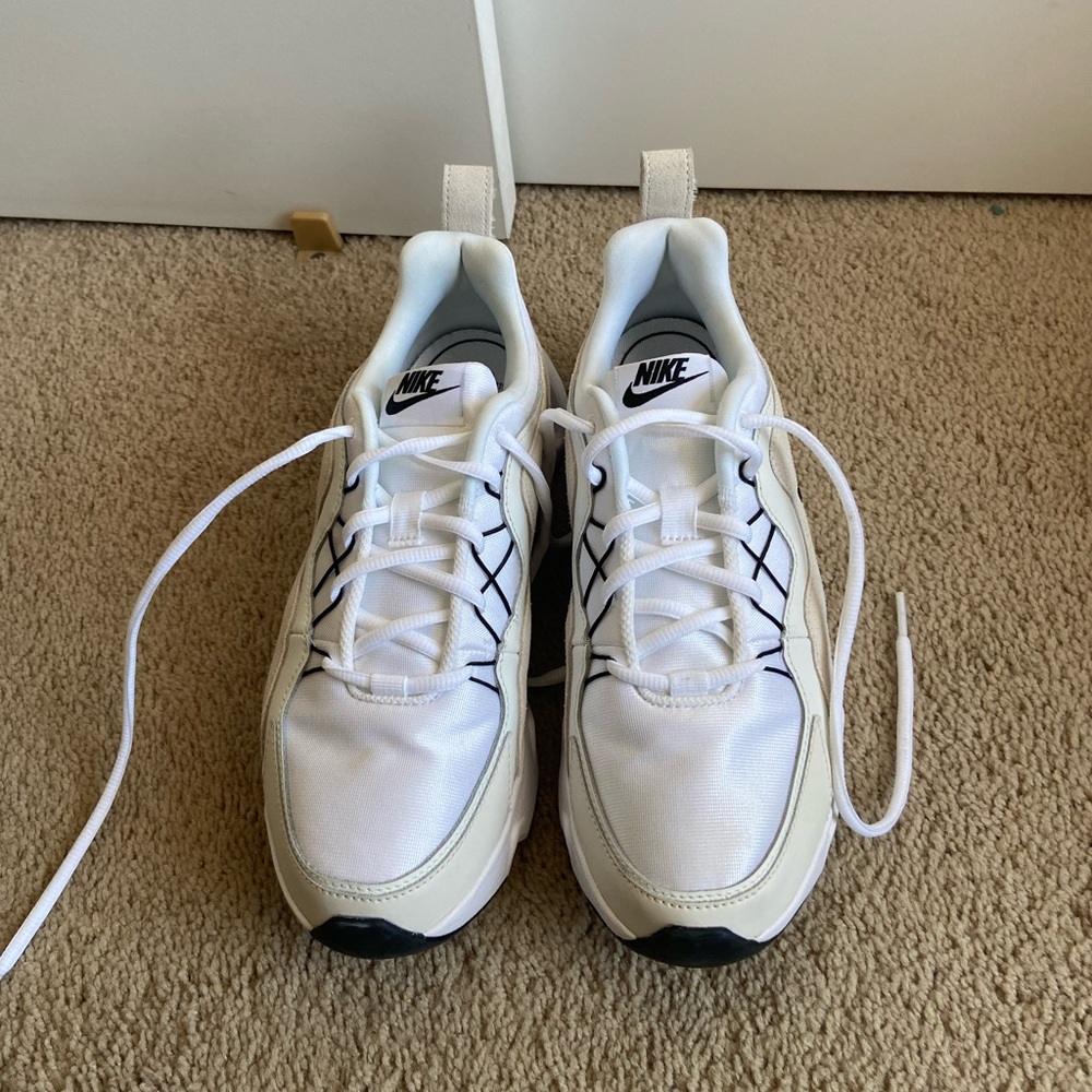 Nike Women’s RYZ 365 Summit White Size 8.5
